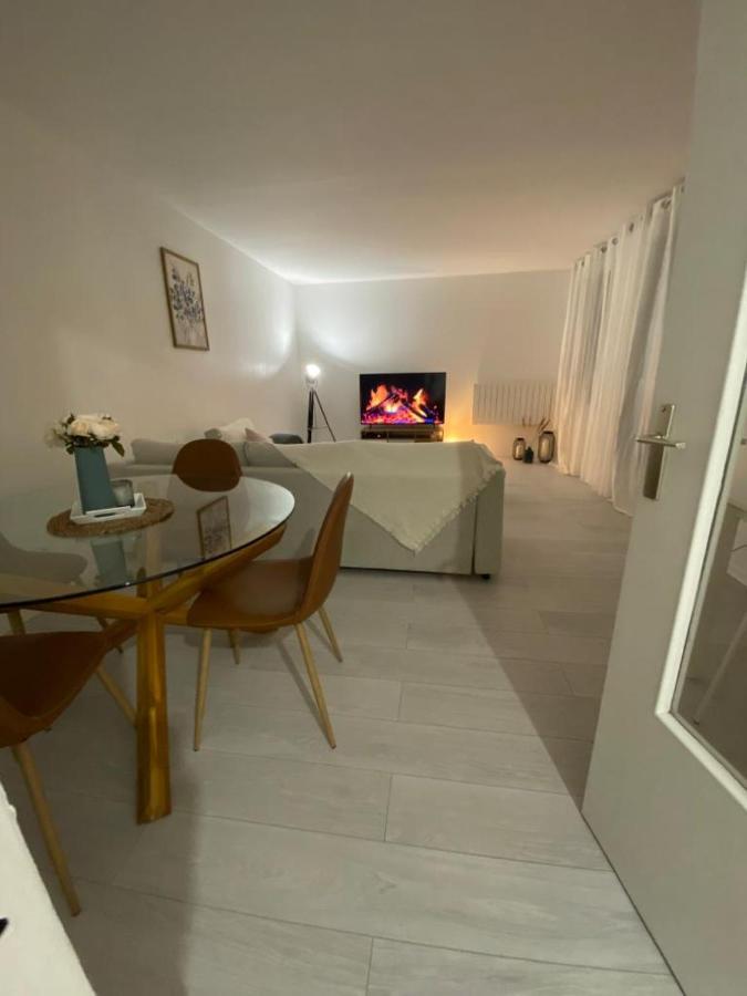 Appartement Σαβίλ Εξωτερικό φωτογραφία